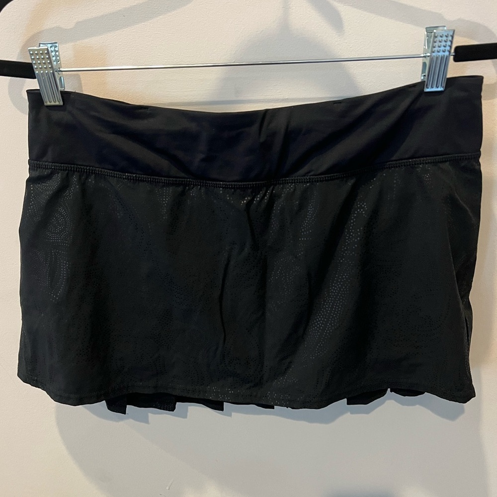 Lululemon Black Foil Pattern Skirt